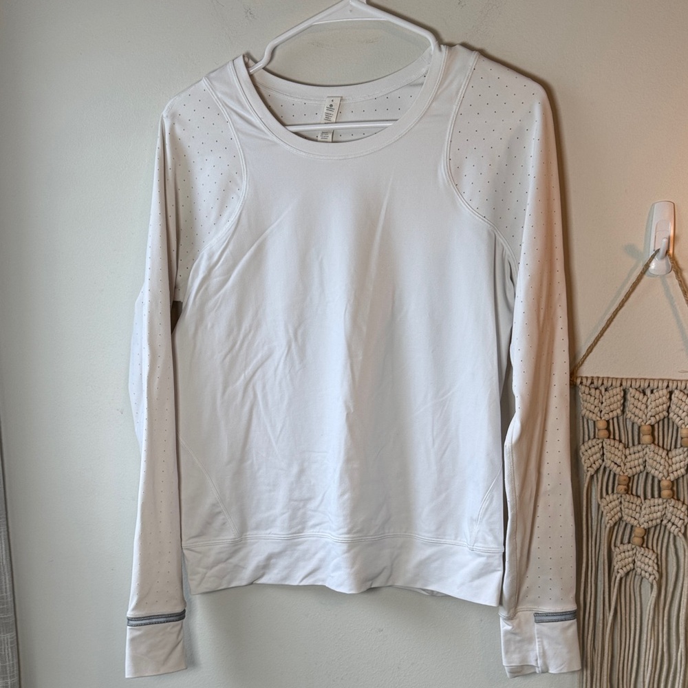 EUC Lululemon Mind Over Miles White Long Sleeve Top 4/Small